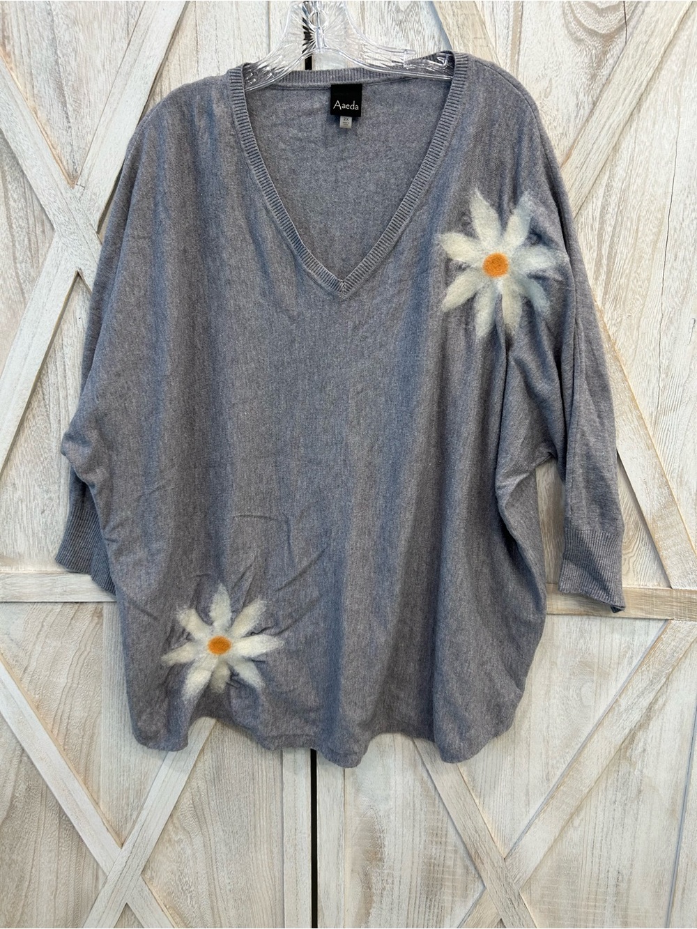 Aaeda Gray V-Neck Daisy-Accent Pullover Sweater
